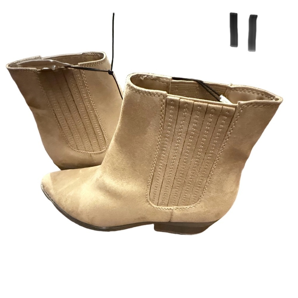Universal Thread Tan Ankle Booties